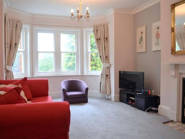 3 bedroom apartment to rent
