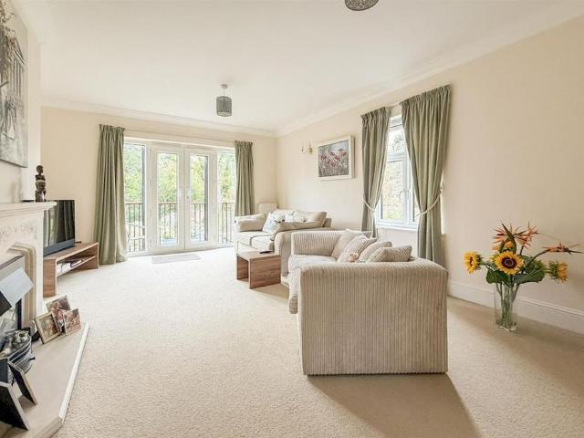 3 bedroom apartment to rent