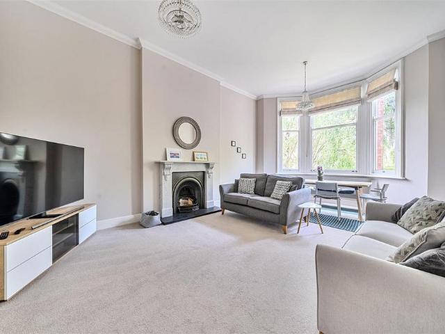 3 bedroom apartment to rent