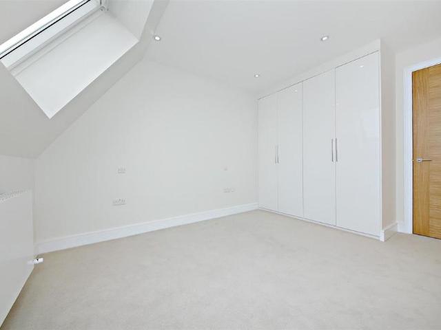 3 bedroom apartment to rent
