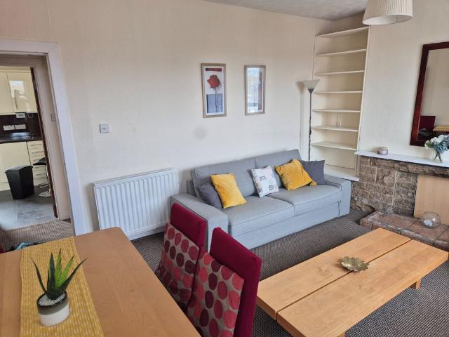 3 bedroom apartment to rent