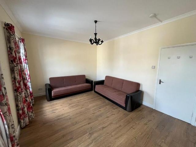 3 bedroom apartment to rent