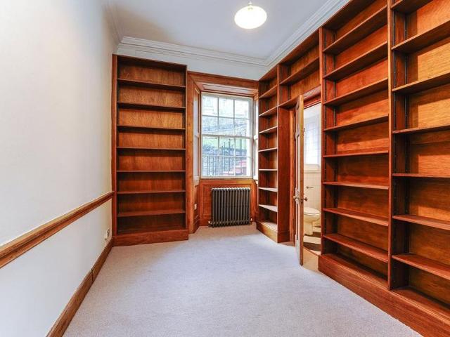3 bedroom apartment to rent