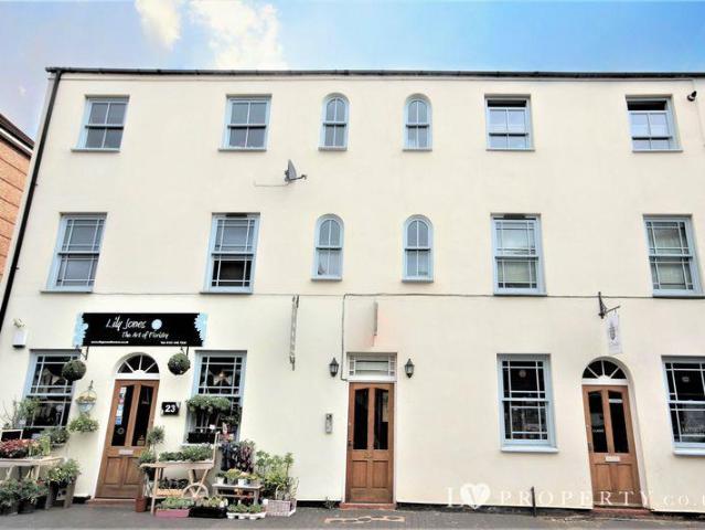3 bedroom apartment to rent