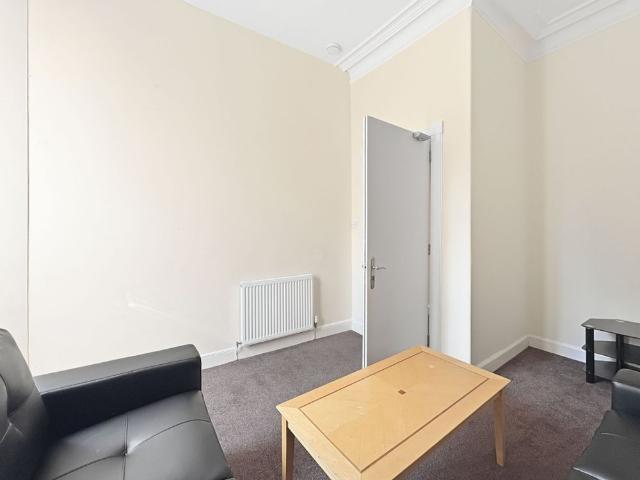 3 bedroom apartment to rent