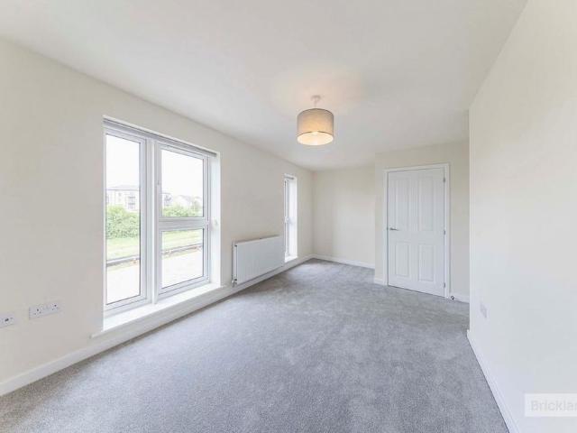 3 bedroom apartment to rent