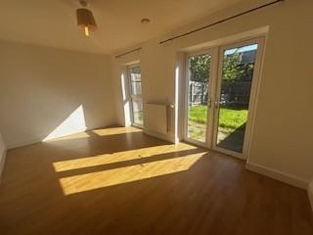 3 bedroom apartment to rent