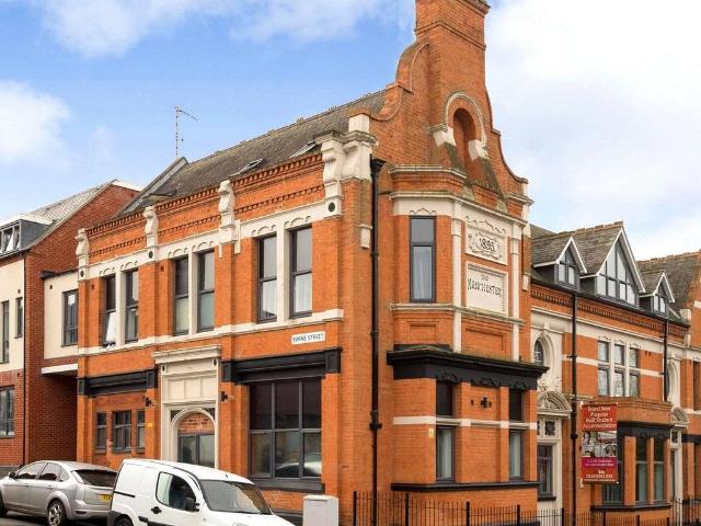 3 bedroom apartment to rent