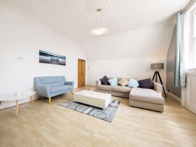 3 bedroom apartment to rent