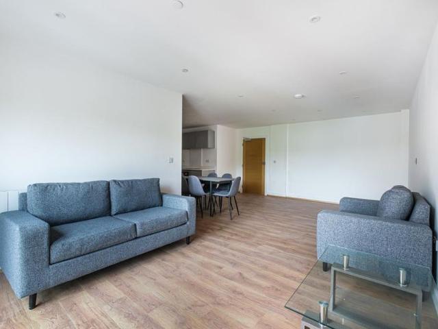 3 bedroom apartment to rent