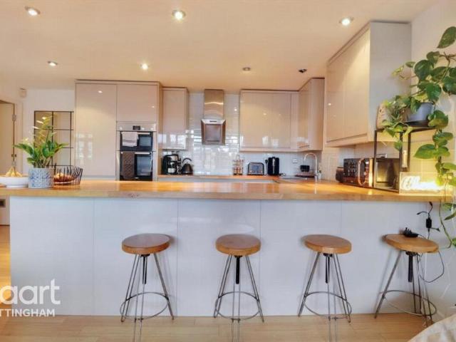 3 bedroom apartment to rent