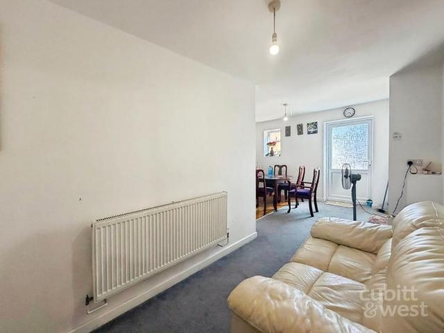 3 bedroom apartment to rent