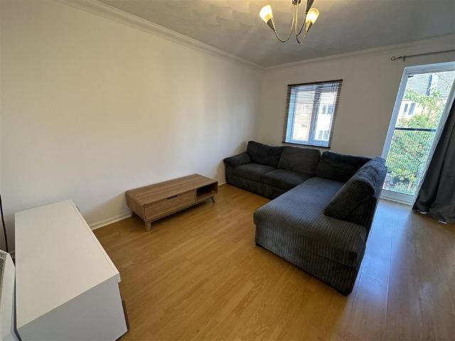 3 bedroom apartment to rent