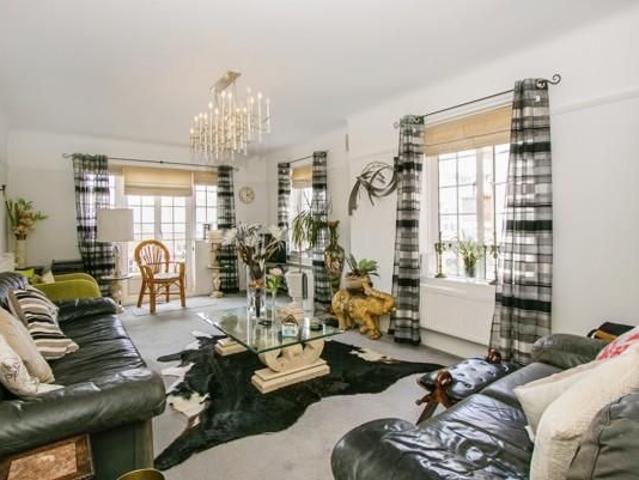 3 bedroom apartment to rent