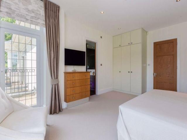 3 bedroom apartment to rent