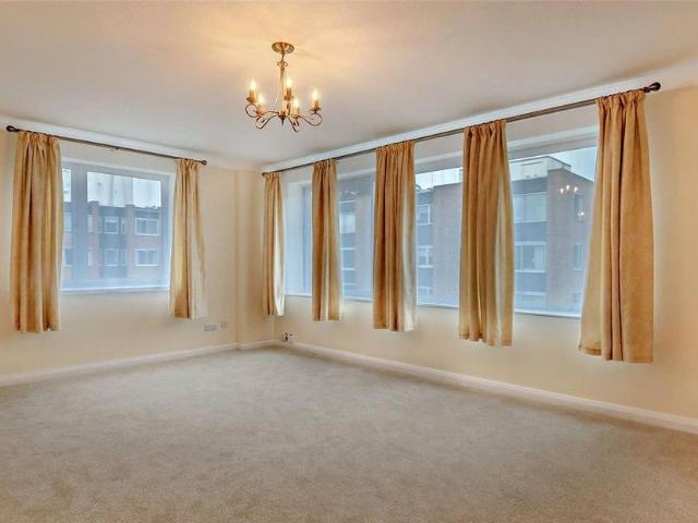 3 bedroom apartment to rent