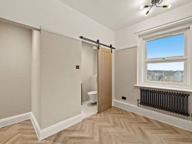 3 bedroom apartment to rent