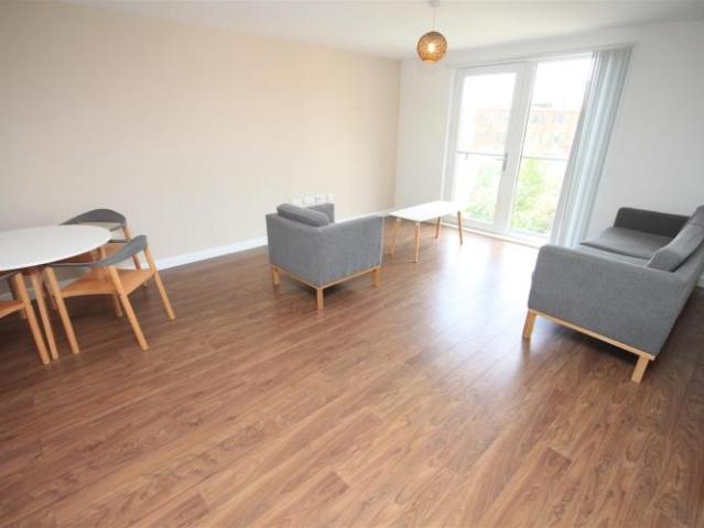 3 bedroom apartment to rent
