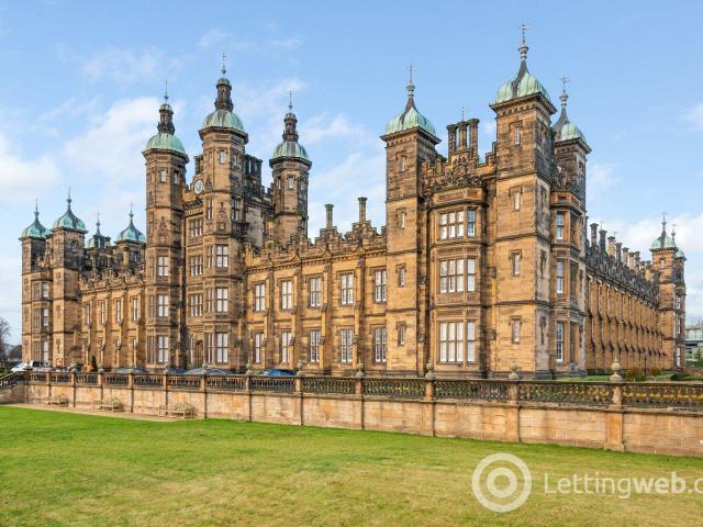 3 Bedroom Apartment to Rent at City centre, Edinburgh