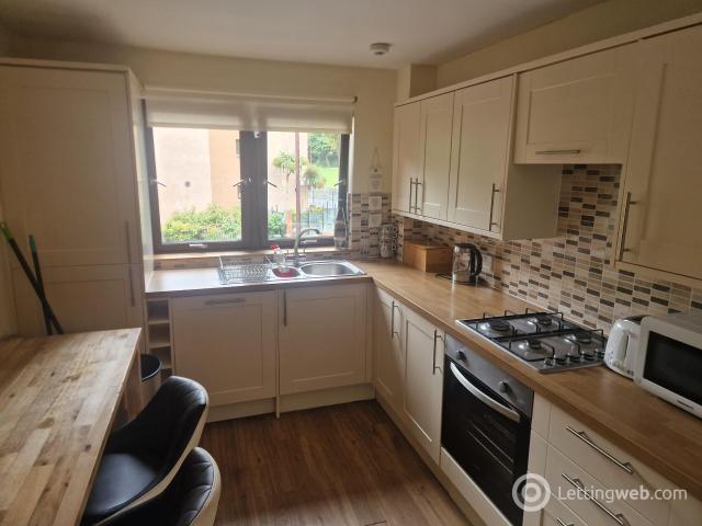 3 Bedroom Apartment to Rent at Edinburgh, Pentland Hills, Wester Hailes