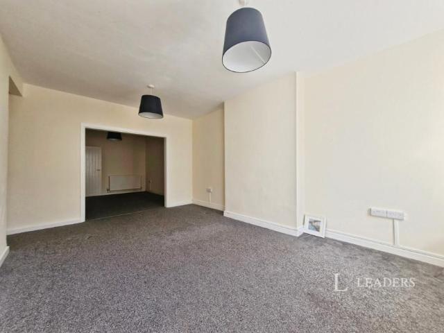 3 bedroom apartment to rent High Street, Gosport, Hampshire, PO12