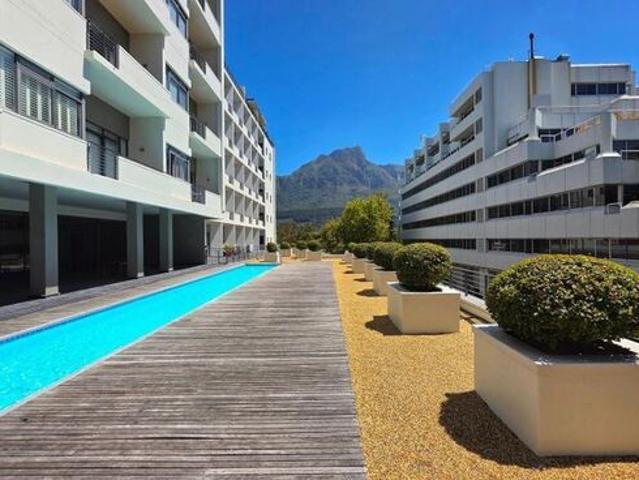 3 Bedroom apartment to rent in Claremont, Cape Town