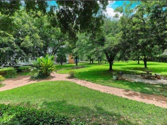 3 Bedroom Apartment to Rent in Benmore Gardens