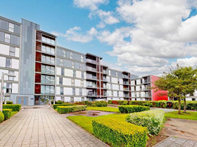 3 Bedroom Apartment To Rent In Garnet House, MK9