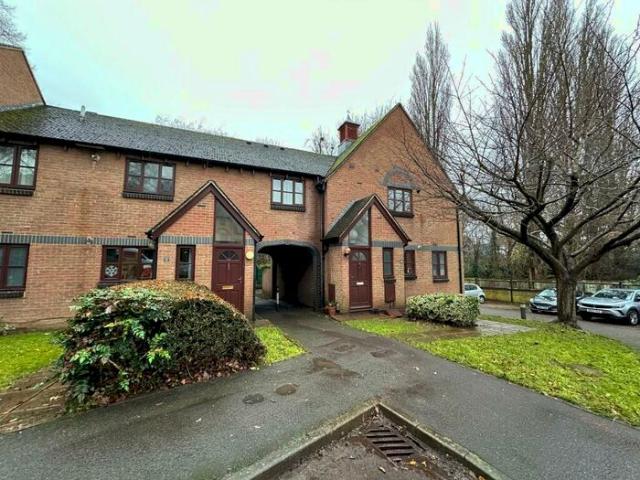 3 Bedroom Apartment To Rent In Green Ridges, OX3