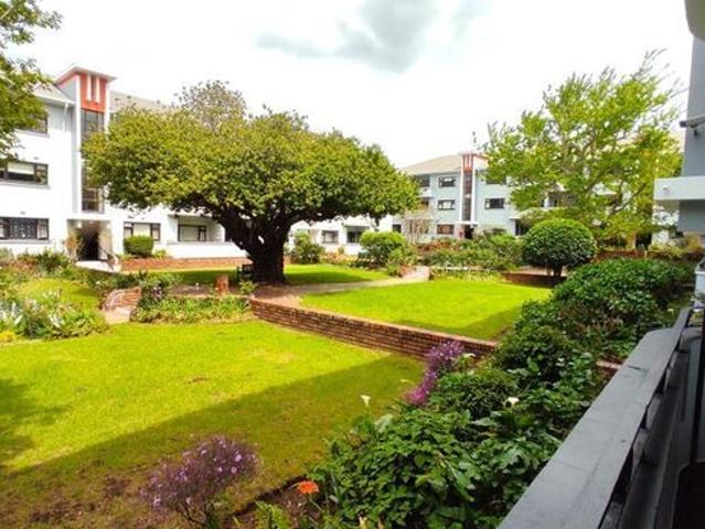 3 Bedroom apartment to rent in Kenilworth Upper, Cape Town