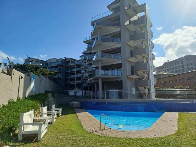 3 Bedroom Apartment to Rent in Lawrence Rocks