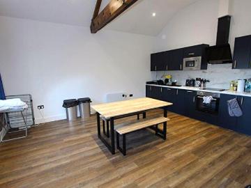 3 Bedroom Apartment To Rent In St Michaels Road, Northampton, NN1