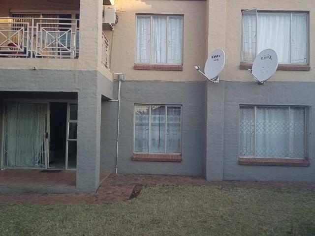 3 Bedroom Apartment to Rent in Rustenburg Central