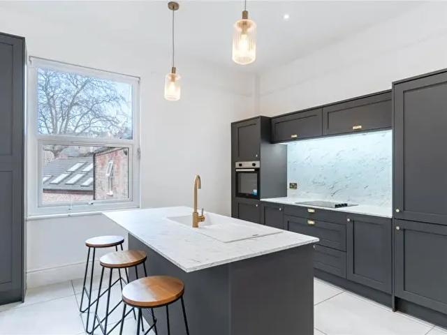 3 Bedroom Apartment To Rent In Woodborough Road, Nottingham, Nottinghamshire, NG3