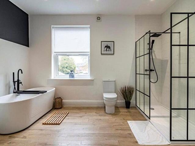 3 Bedroom Apartment To Rent In Woodborough Road, Nottingham, Nottinghamshire, NG3