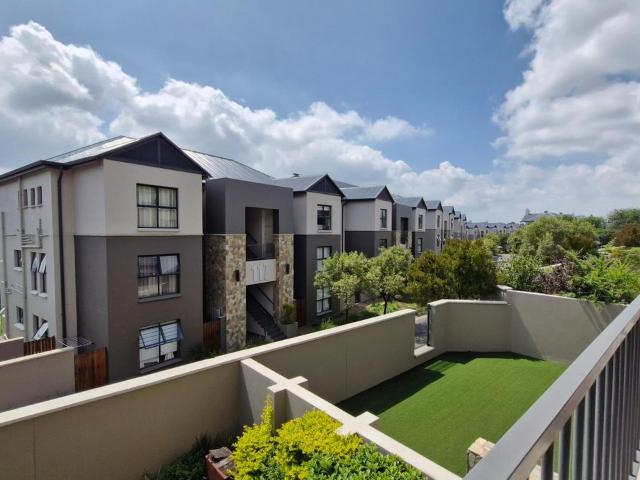 3 Bedroom apartment rented in Waterfall, Midrand