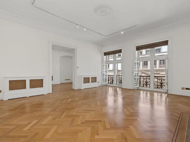 3 Bedroom Apartment to Rent in Whitehall Court, London, SW1A