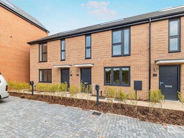 3 Bedroom Apartment To Rent In Tattenhoe, MK4