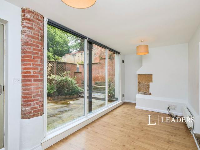 3 bedroom apartment to rent Mill Street, Derby, DE1