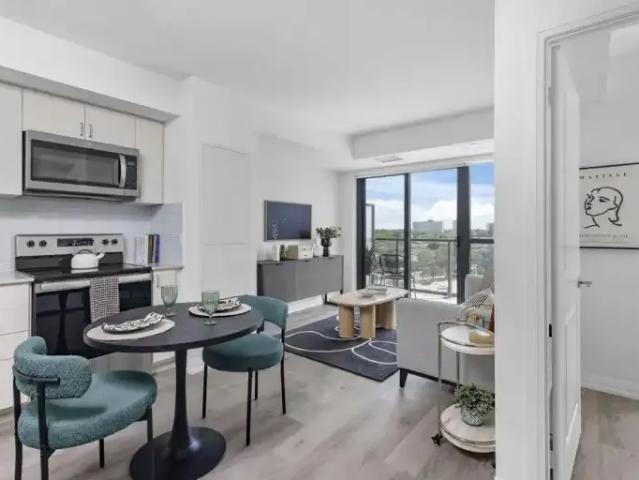 3 Bedroom Apartment Toronto ON 103611294