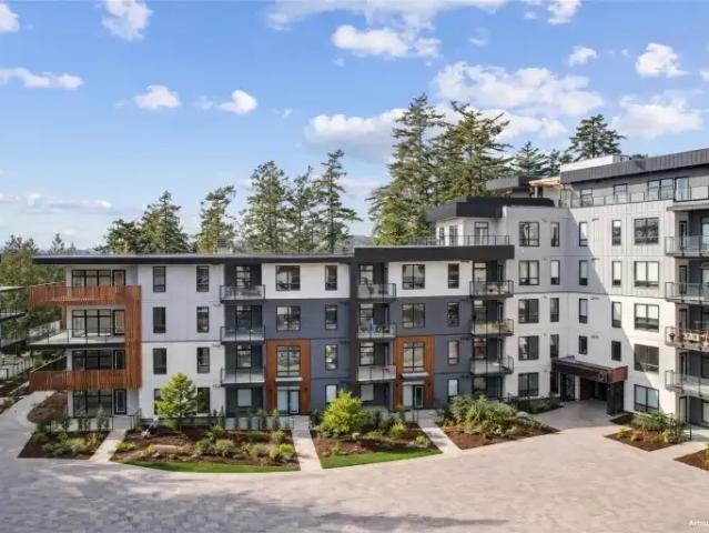 3 Bedroom Apartment Victoria BC 104535391