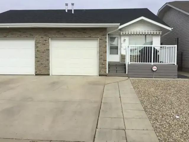 3 Bedroom Apartment Warman SK 105309169