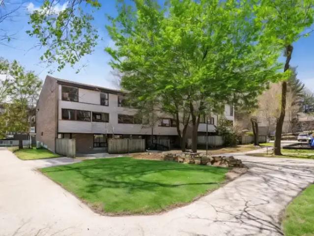 3 Bedroom Apartment Waterloo ON 100758095