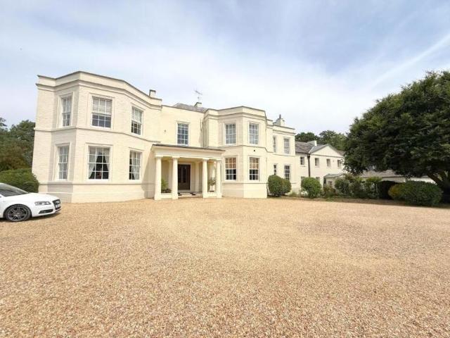 3 Bedroom Apartment Wavendon Milton Keynes 106045660