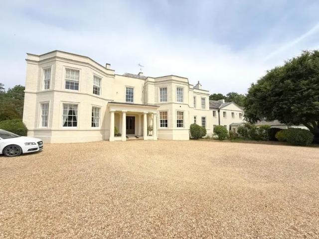 3 Bedroom Apartment Wavendon Milton Keynes 96342683