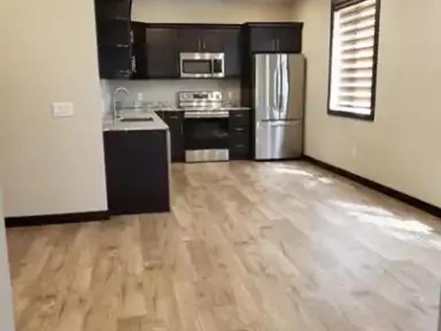 3 Bedroom Apartment Winnipeg MB 104940743
