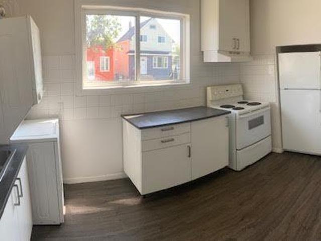 3 Bedroom Apartment Winnipeg MB 105434818