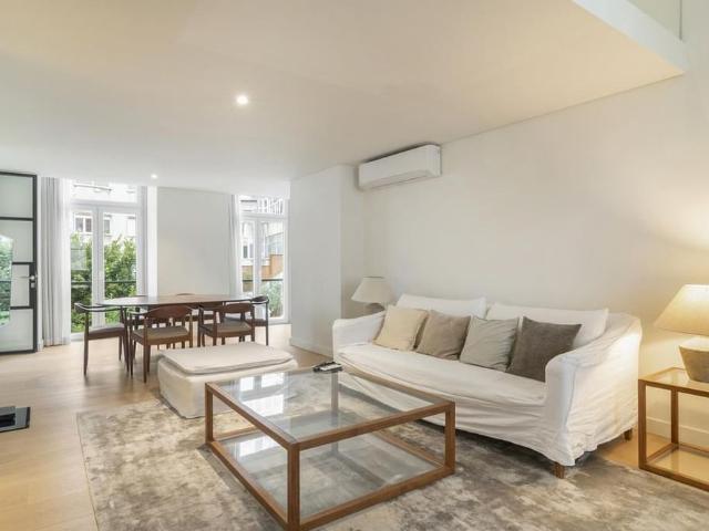 3 Bedroom Apartment with a view, Campo de Santana, Lisboa