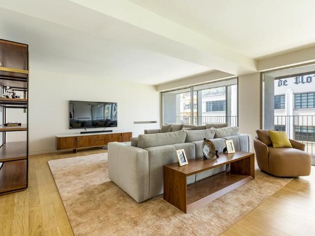 3 Bedroom Apartment with a view, Duque de Loulé, Lisboa