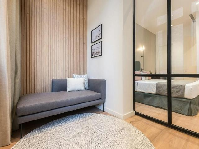 3 Bedroom Apartment with Balcony in Eixample, Barcelona Amsterdam Apartments for Rent